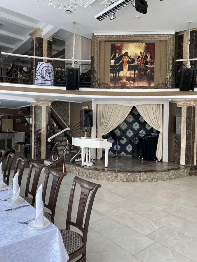 גומל Park Hotel Zamkovy מראה חיצוני תמונה