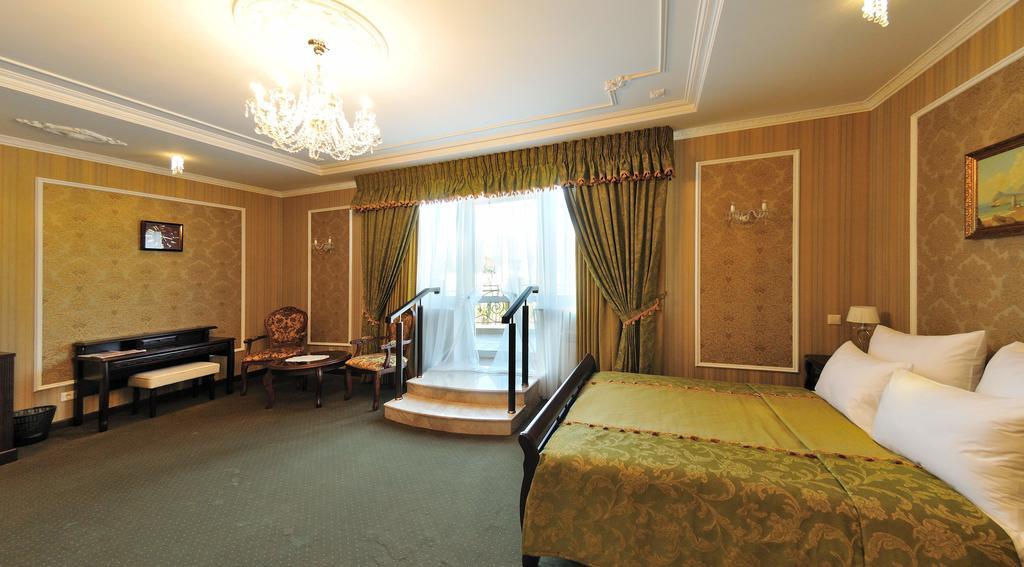 גומל Park Hotel Zamkovy מראה חיצוני תמונה